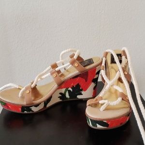 Milly for top slider wedges